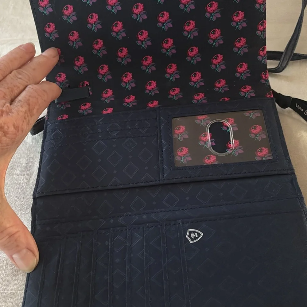 Vera Bradley Denim Moonlight Navy 3-in1 RFID All in One Crossbody Bag Wa… - Picture 3 of 6